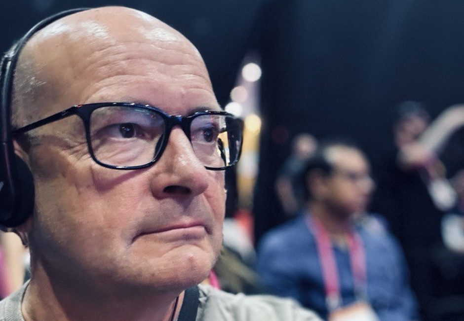 Prof. Dr. Andreas Ditsche listening to a panel at SBC Summit Rio 2026